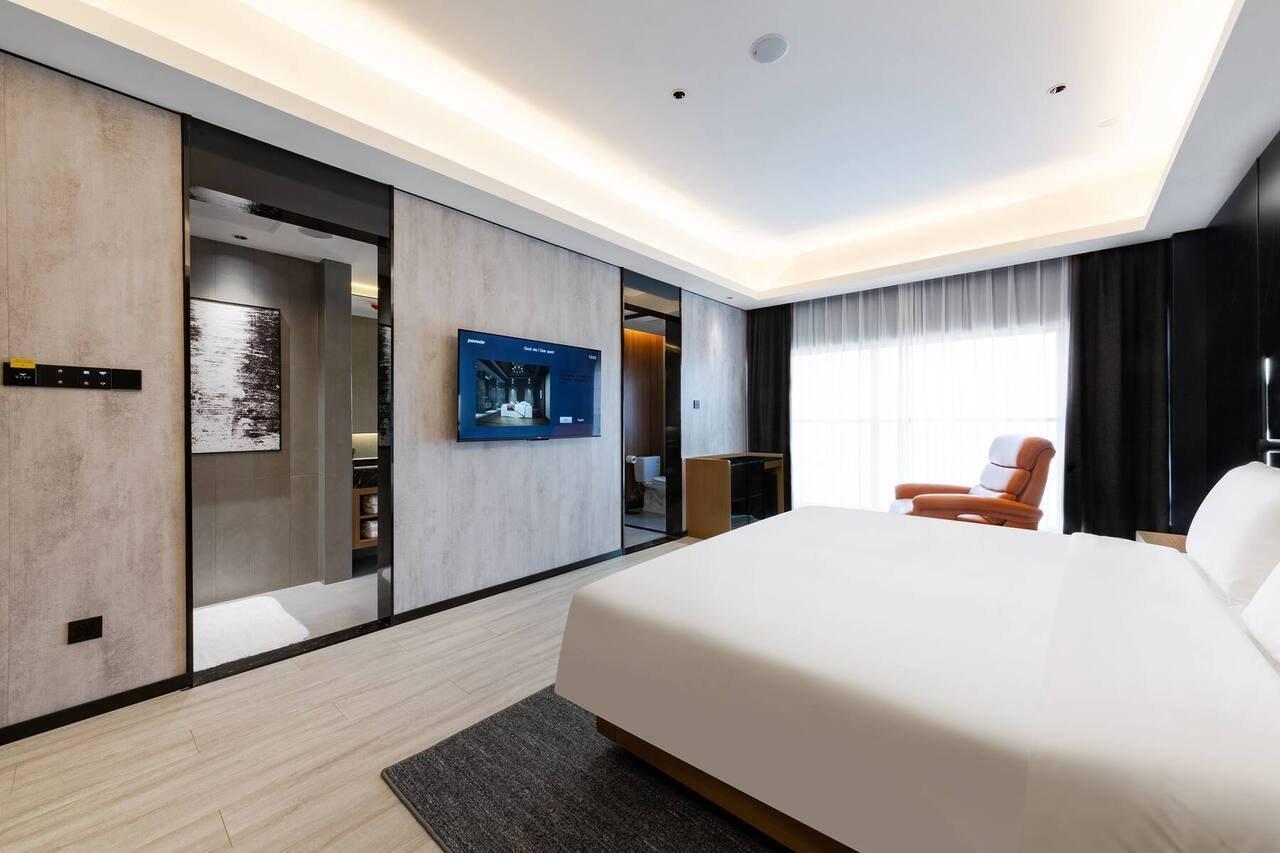 Ramada By Wyndham Wuhan Hankou Exterior foto